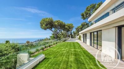 Villa - 238 m² - 5 pièces