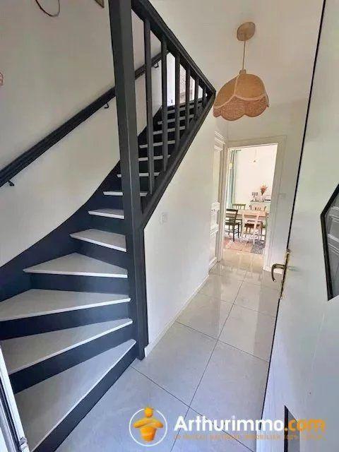 Maison - 162 m² - 6 pièces