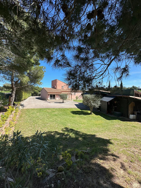 Maison - 208 m² - 6 pièces