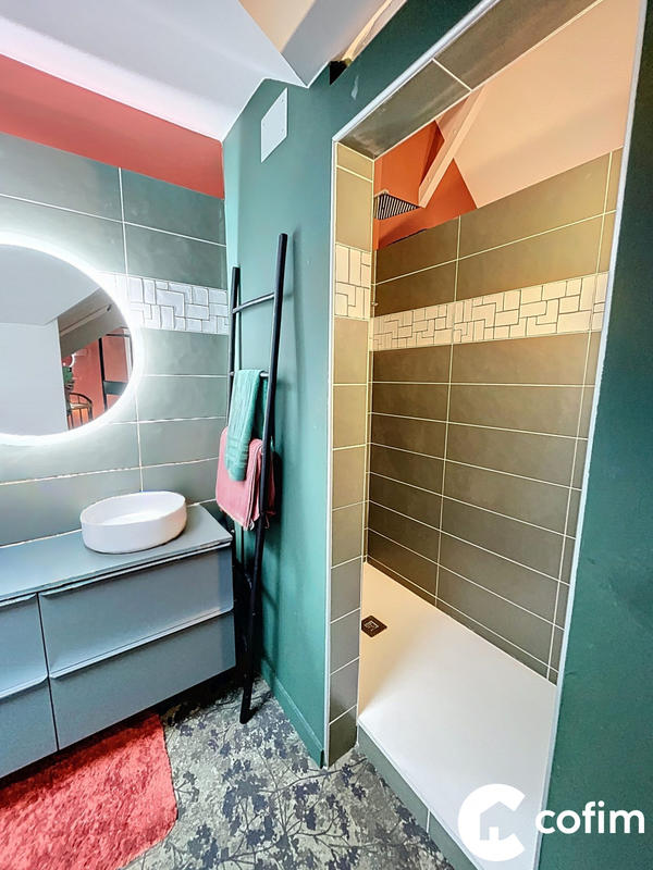 Maison - 210 m² - 8 pièces