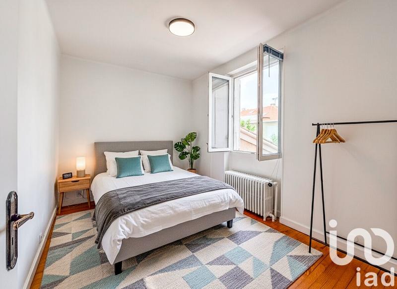 Maison - 183 m² - 8 pièces