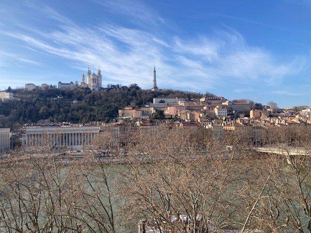 Appartement - 147 m² - 5 pièces