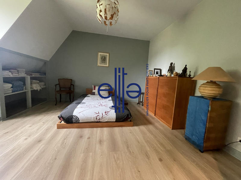 Maison - 203 m² - 7 pièces