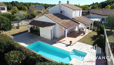 Villa - 100 m² - 4 pièces