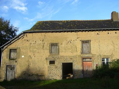 Maison ancienne - 200 m² - 3 pièces