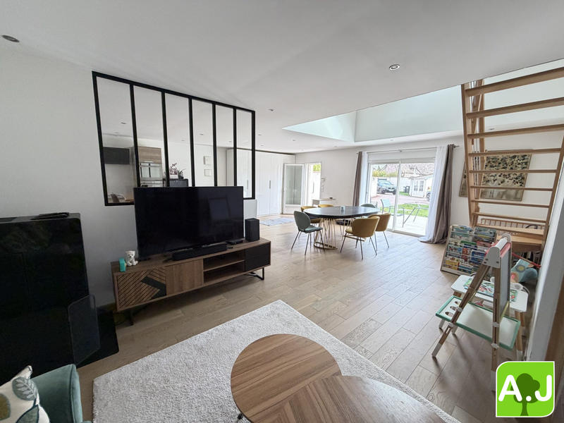 Maison contemporaine - 110 m² - 5 pièces