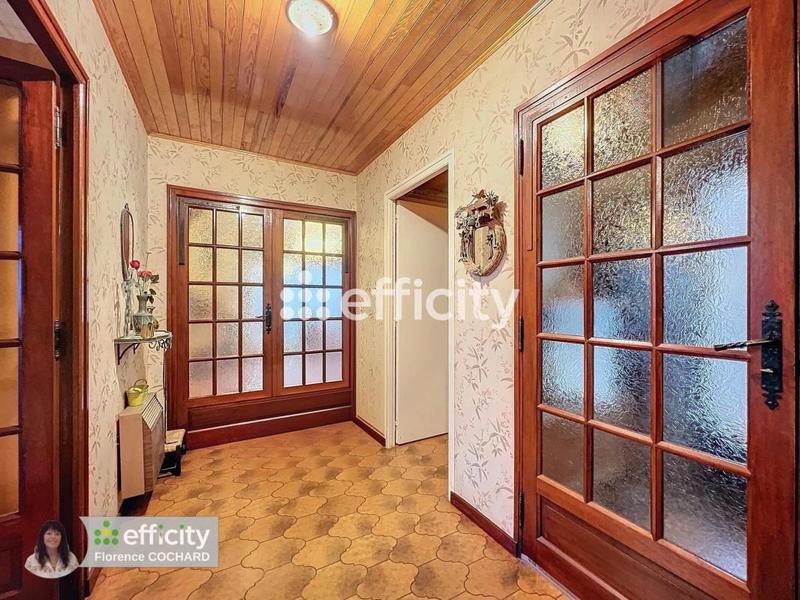 Maison - 220 m² - 7 pièces