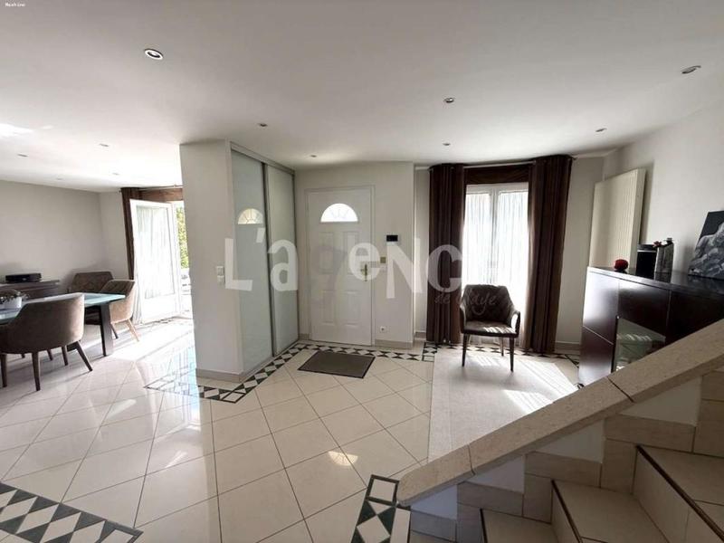 Maison - 120 m² - 6 pièces