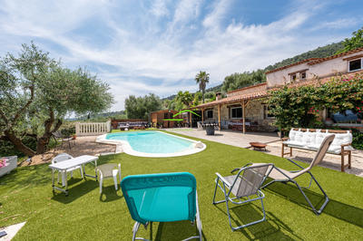 Maison - 208 m² - 5 pièces