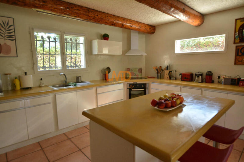 Maison - 140 m² - 8 pièces