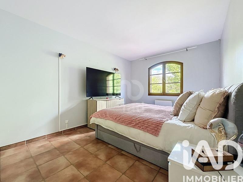 Maison - 206 m² - 9 pièces