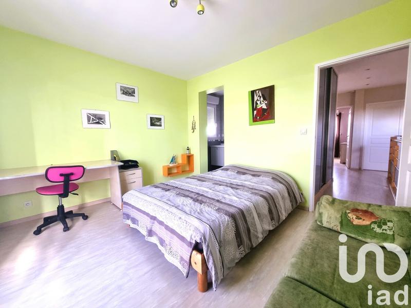 Maison - 202 m² - 9 pièces