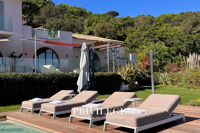 Propriété - 480 m² - 10 pièces