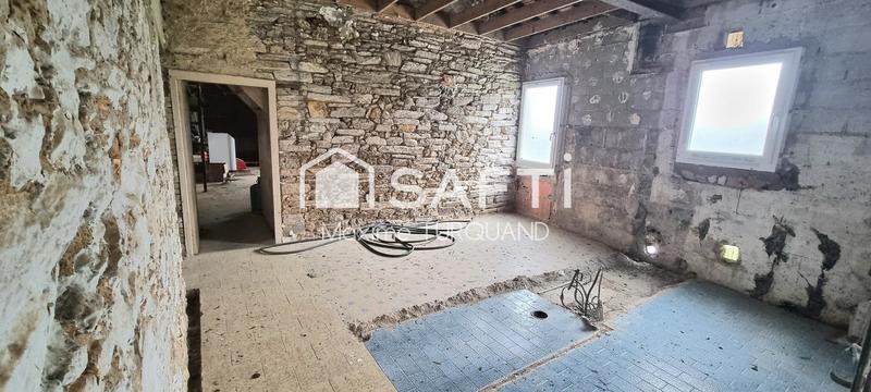 Maison - 243 m² - 5 pièces