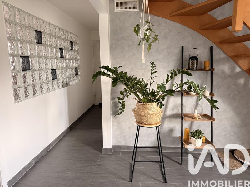 Maison - 111 m² - 4 pièces