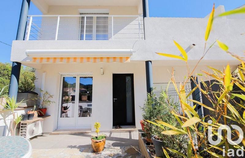 Maison - 96 m² - 4 pièces