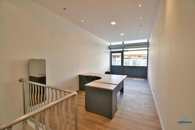 Local commercial - 46 m² - 2 pièces