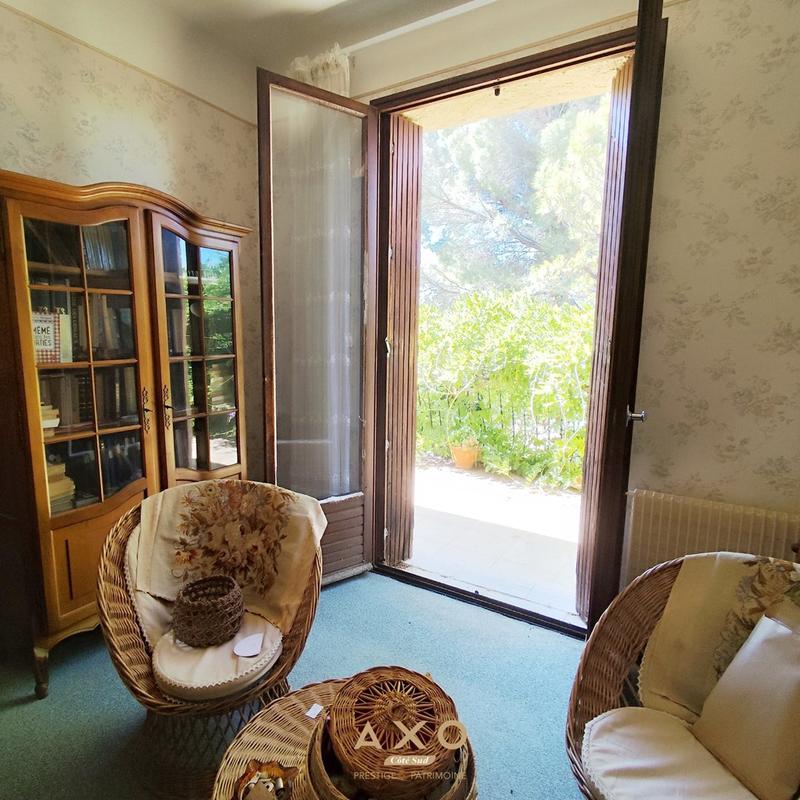 Maison - 242 m² - 9 pièces