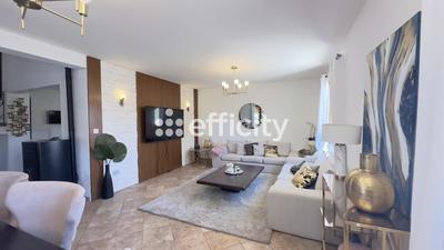 Maison - 182 m² - 7 pièces