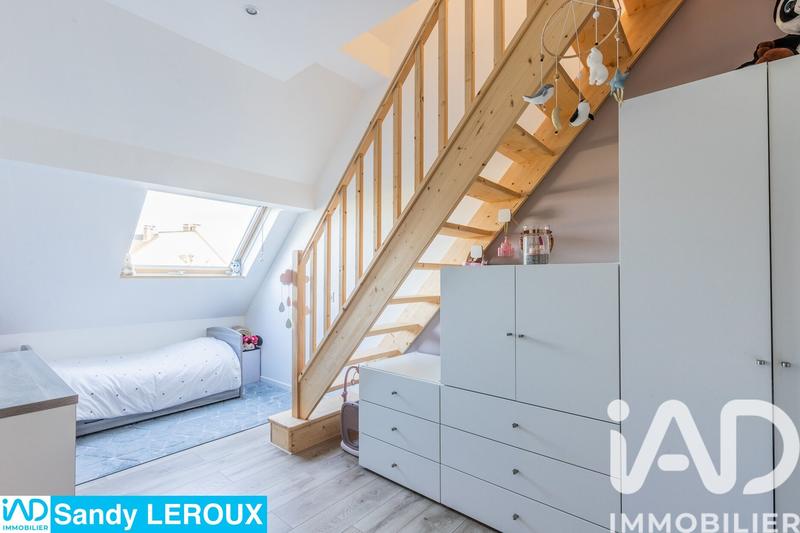 Maison - 90 m² - 5 pièces