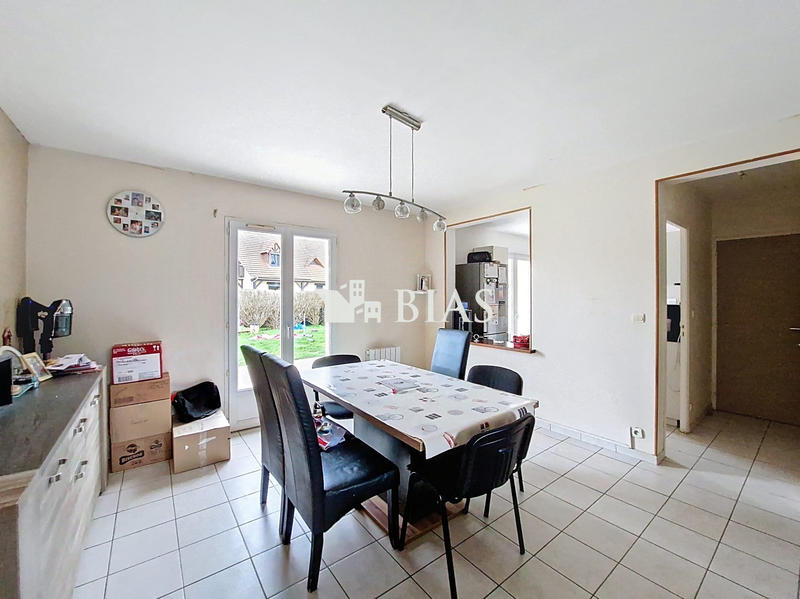 Maison - 93 m² - 5 pièces