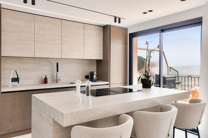 Appartement - 90 m² - 4 pièces