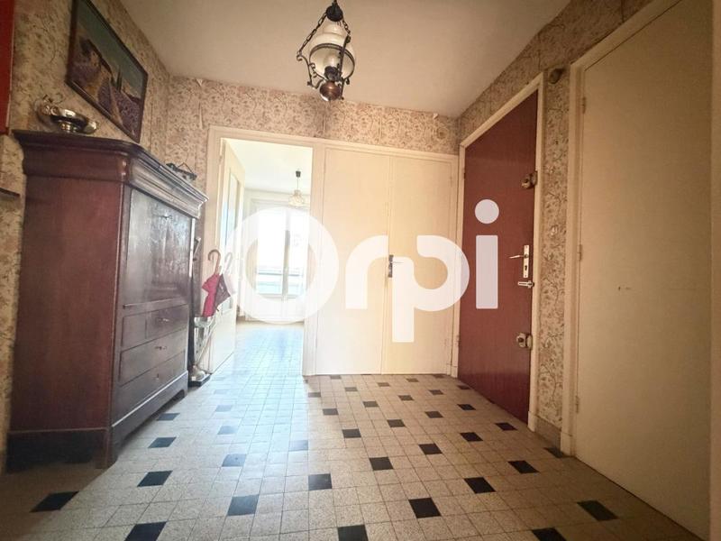 Appartement - 83 m² - 3 pièces