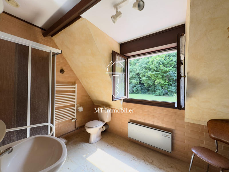 Villa - 223 m² - 6 pièces