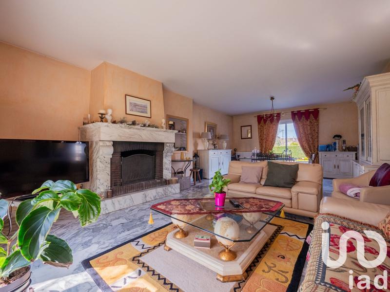 Maison - 300 m² - 13 pièces