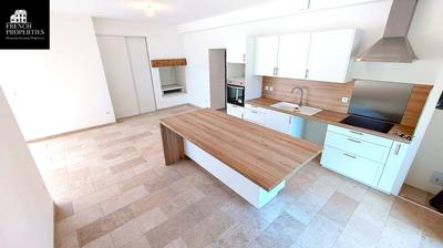 Maison - 193 m² - 8 pièces