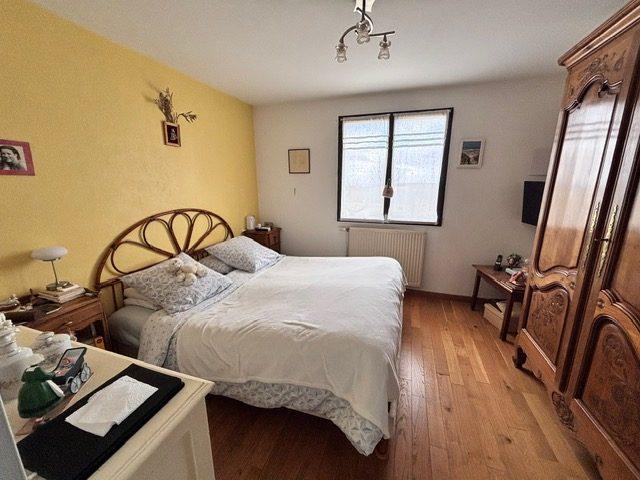 Maison traditionnelle - 89 m² - 6 pièces