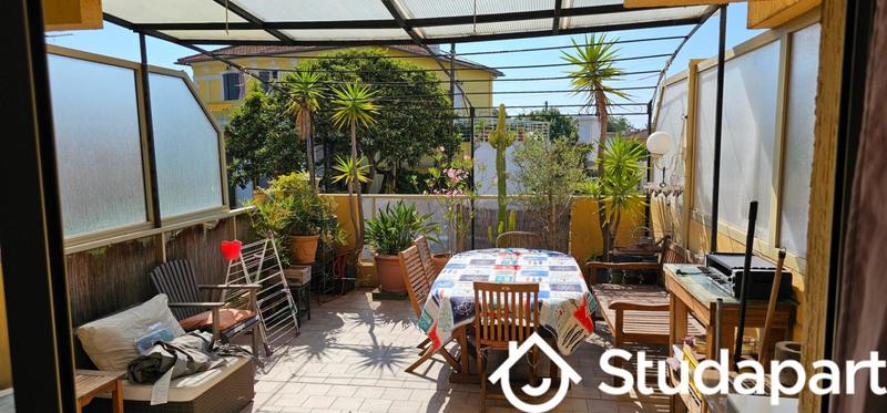 Chambre - 10 m² - 1 pièce