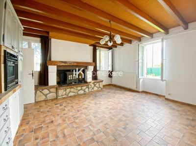 Maison en pierre - 230 m² - 6 pièces