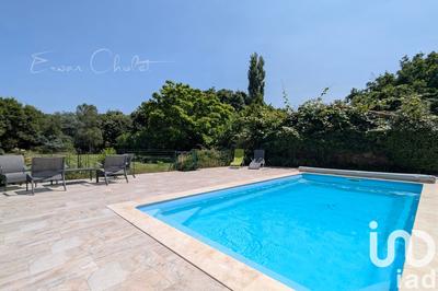 Maison - 240 m² - 6 pièces