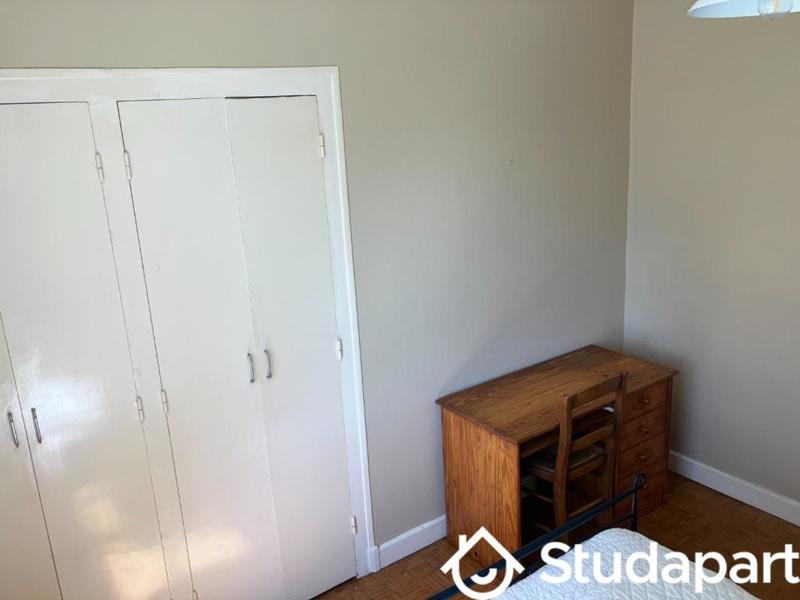 Chambre - 9 m² - 1 pièce