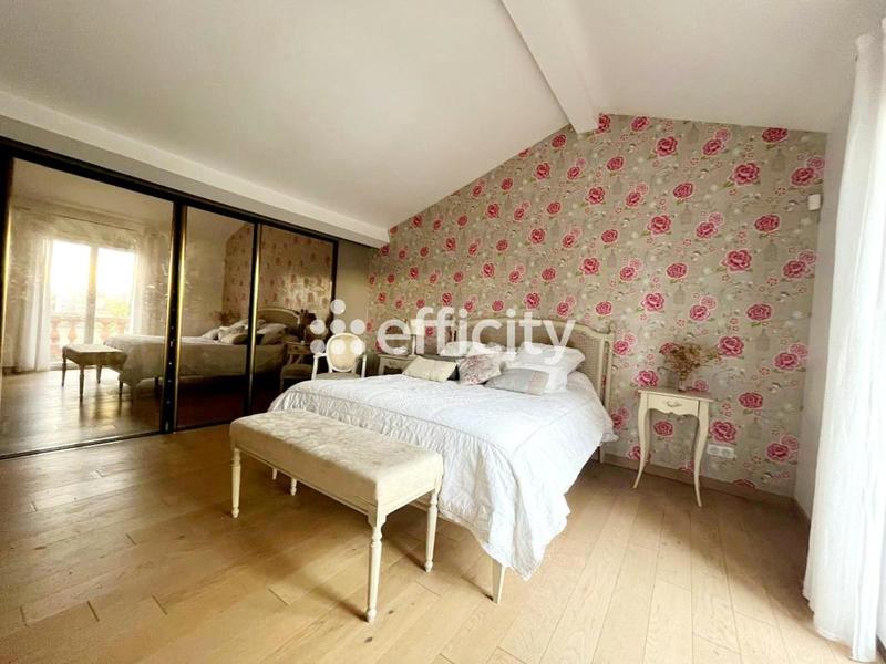 Maison - 190 m² - 6 pièces