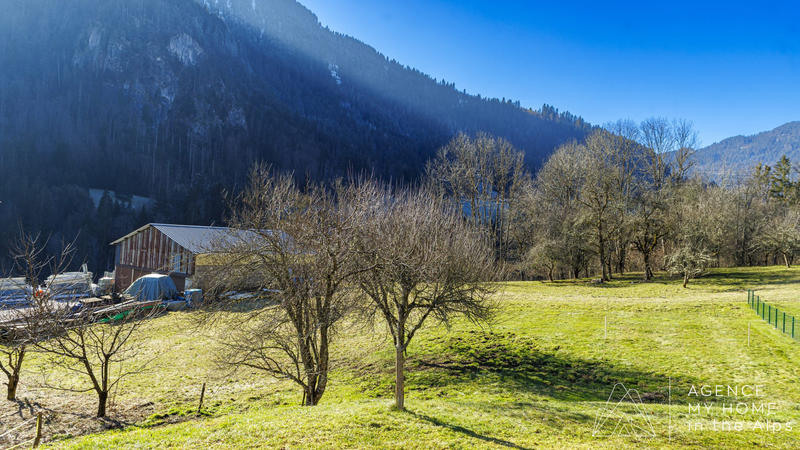 Terrain - 738 m²