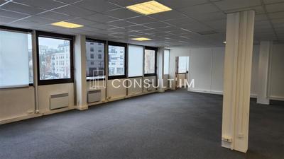 Bureau - 302 m²