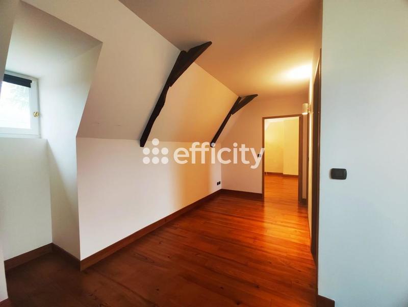 Maison - 170 m² - 5 pièces