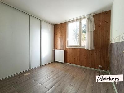 Appartement - 100 m² - 5 pièces