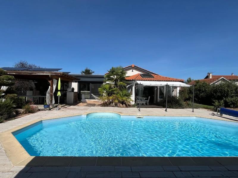 Maison - 189 m² - 5 pièces