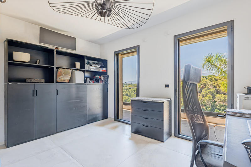 Maison - 156 m² - 5 pièces