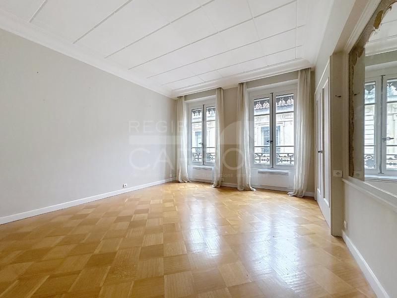 Appartement - 92 m² - 3 pièces