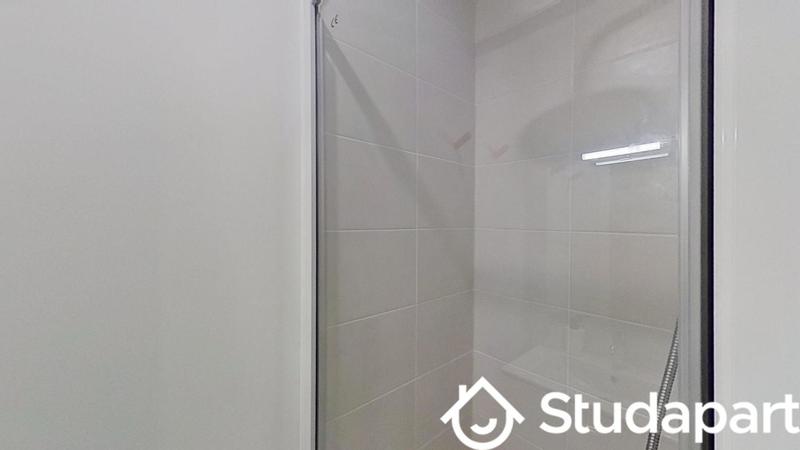 Chambre - 12 m² - 1 pièce