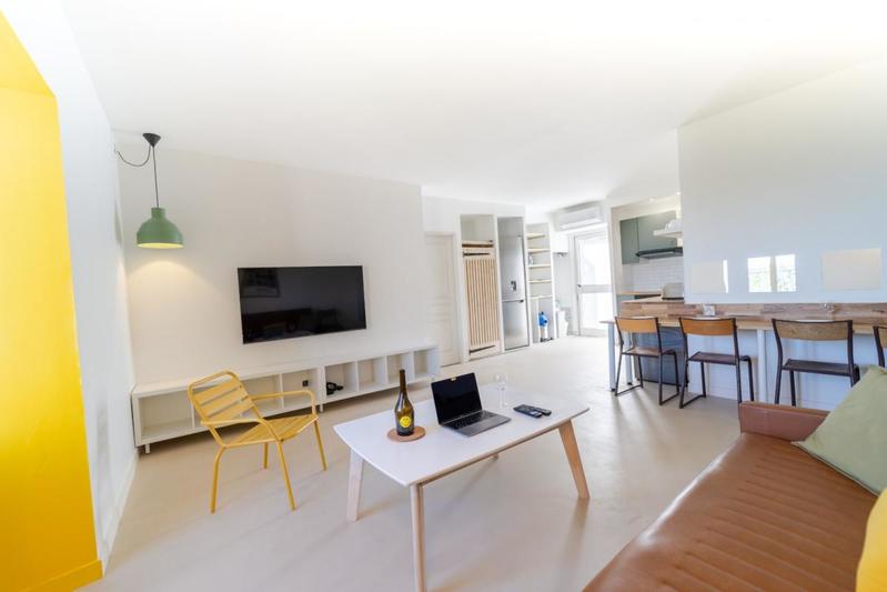 Chambre - 11 m² - 1 pièce