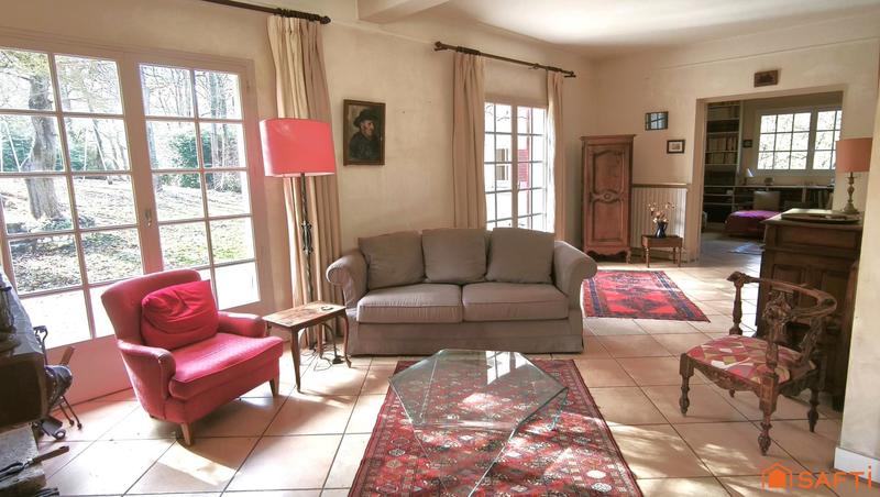 Villa - 179 m² - 9 pièces