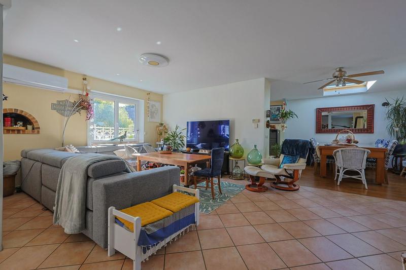 Maison - 105 m² - 5 pièces