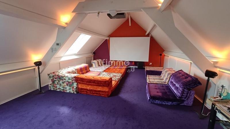 Pavillon - 150 m² - 7 pièces