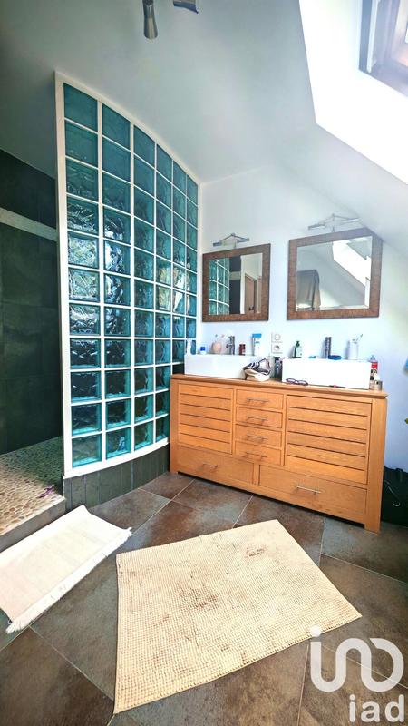 Maison - 179 m² - 6 pièces