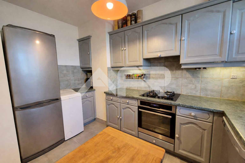 Maison - 95 m² - 6 pièces